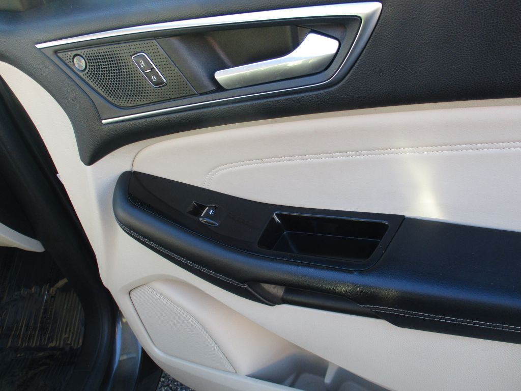 2019 Ford Edge Image 24