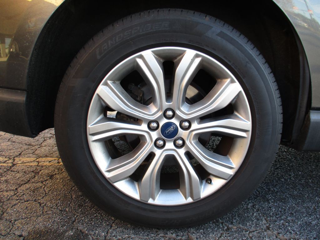 2019 Ford Edge Image 26