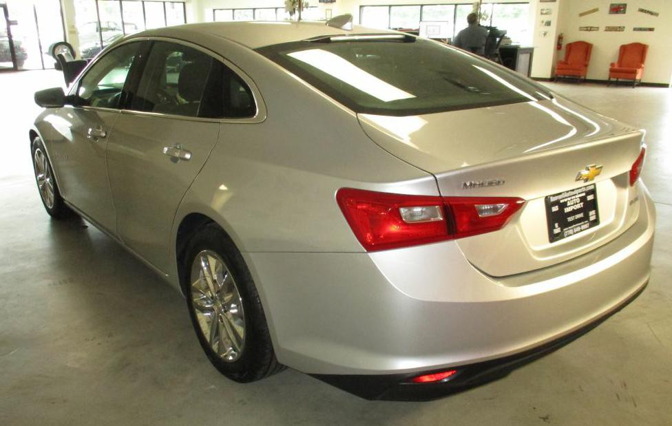 2017 Chevrolet Malibu Image 4