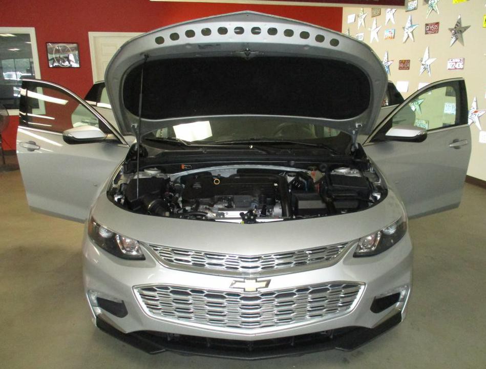 2017 Chevrolet Malibu Image 8