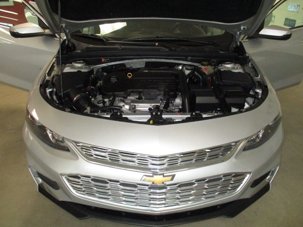 2017 Chevrolet Malibu Image 14