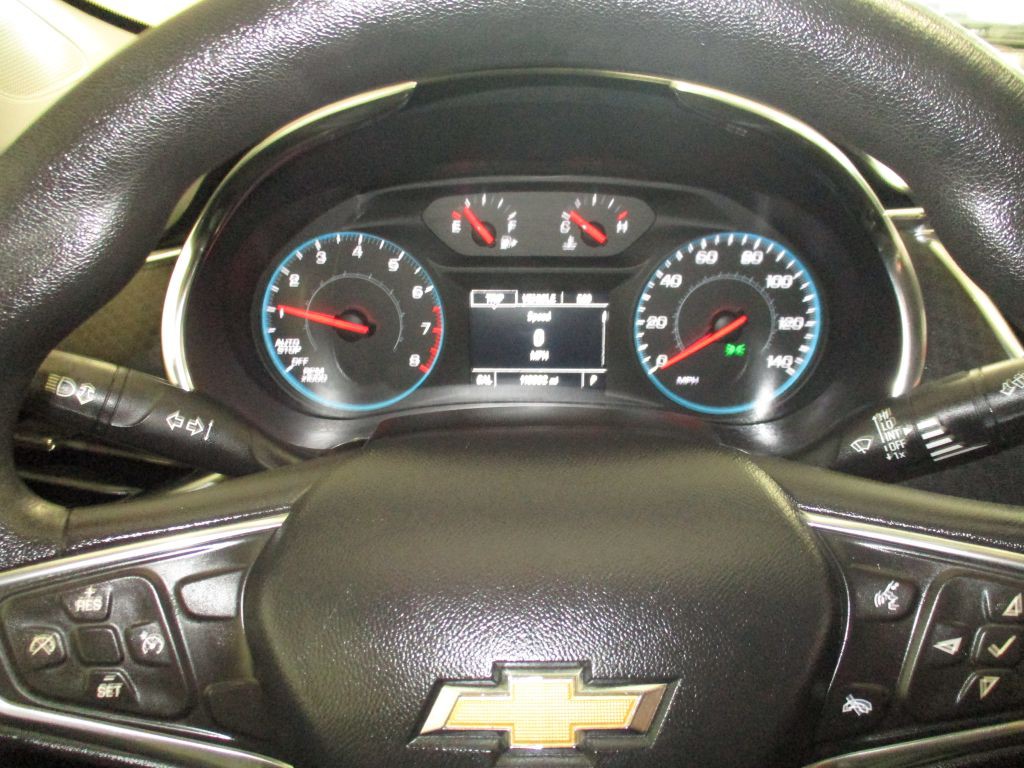 2017 Chevrolet Malibu Image 20