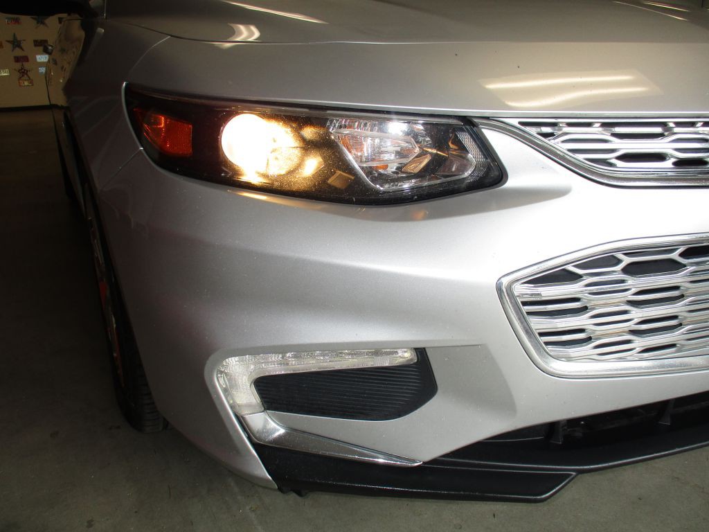 2017 Chevrolet Malibu Image 22