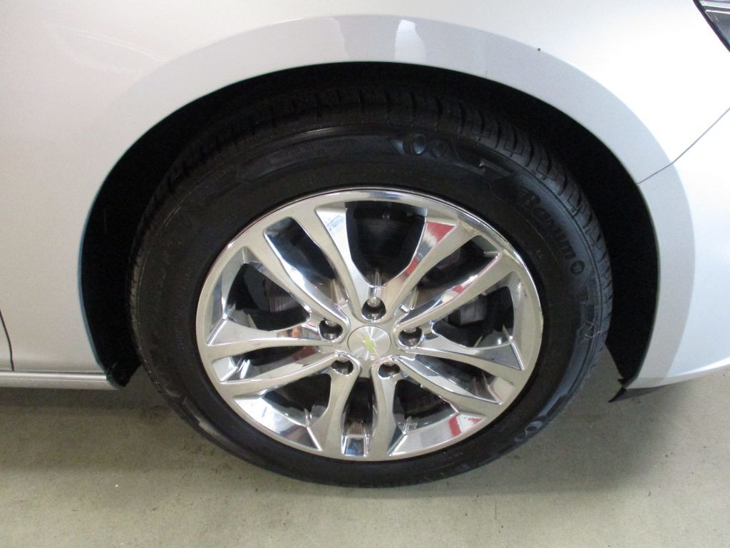 2017 Chevrolet Malibu Image 27