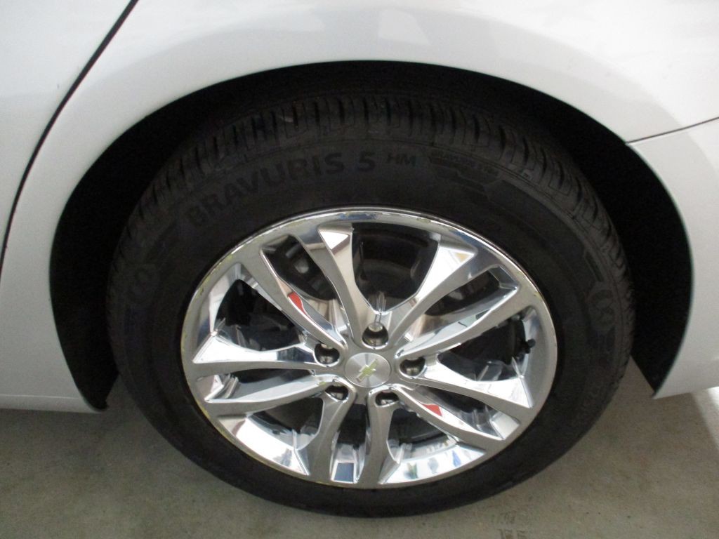 2017 Chevrolet Malibu Image 29