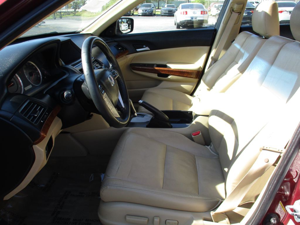 2011 Honda Accord Image 17