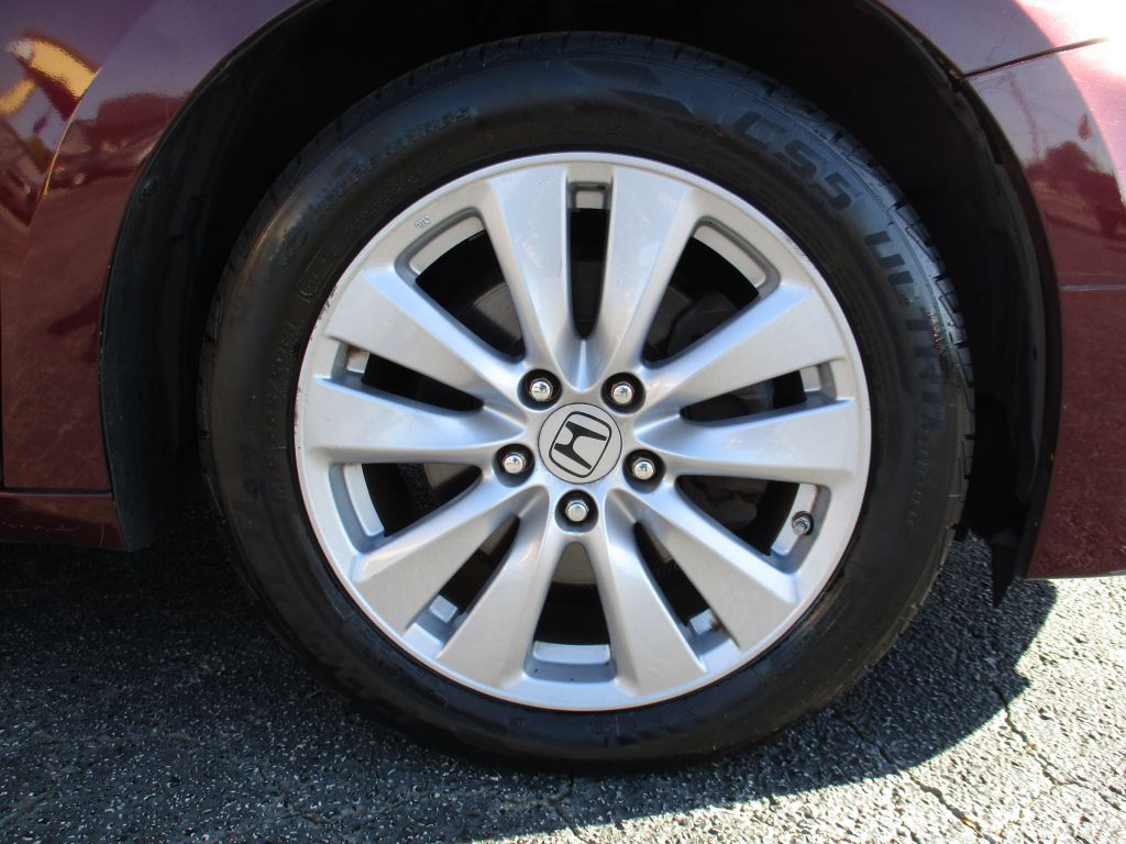 2011 Honda Accord Image 25