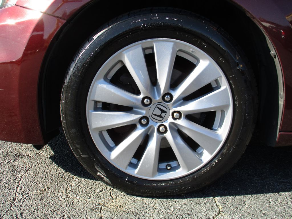 2011 Honda Accord Image 28