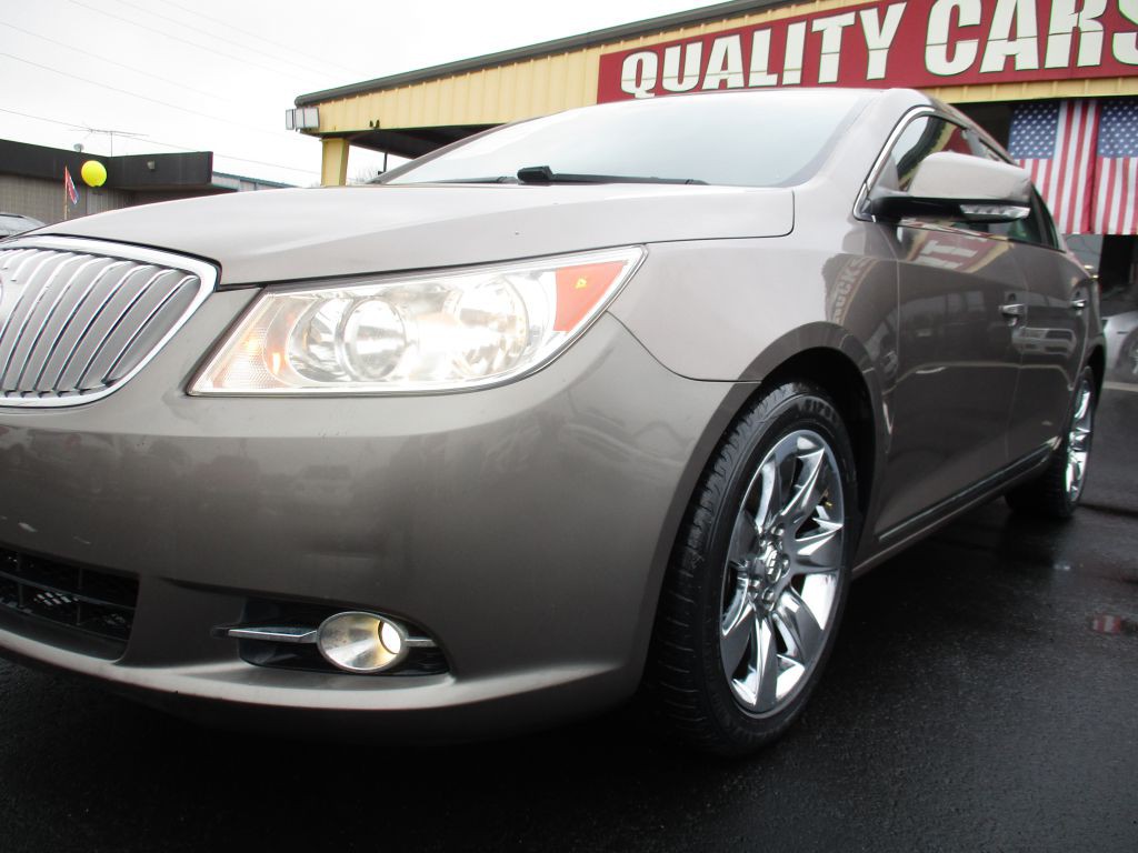 2010 Buick Lacrosse Image 9