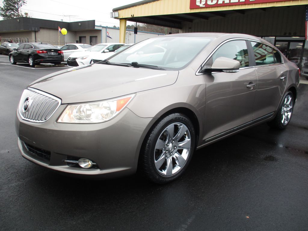 2010 Buick Lacrosse Image 1