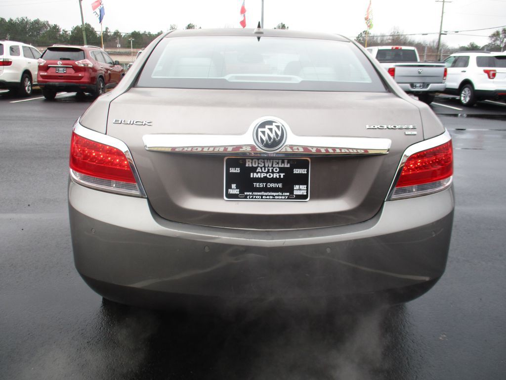 2010 Buick Lacrosse Image 4