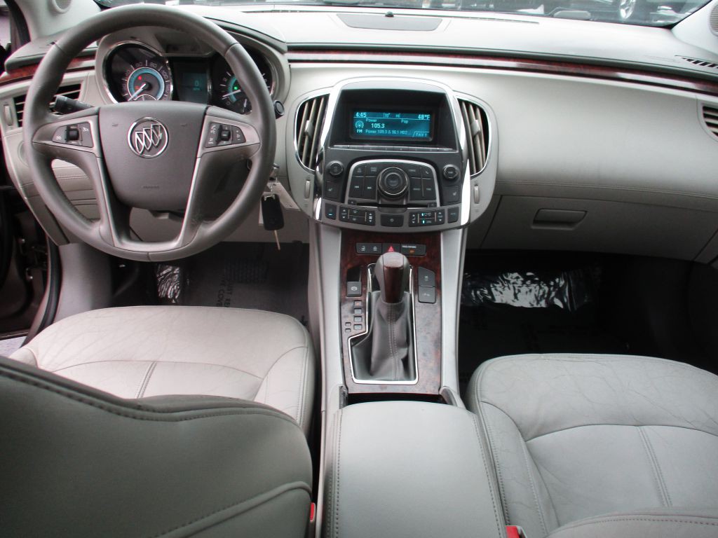 2010 Buick Lacrosse Image 14