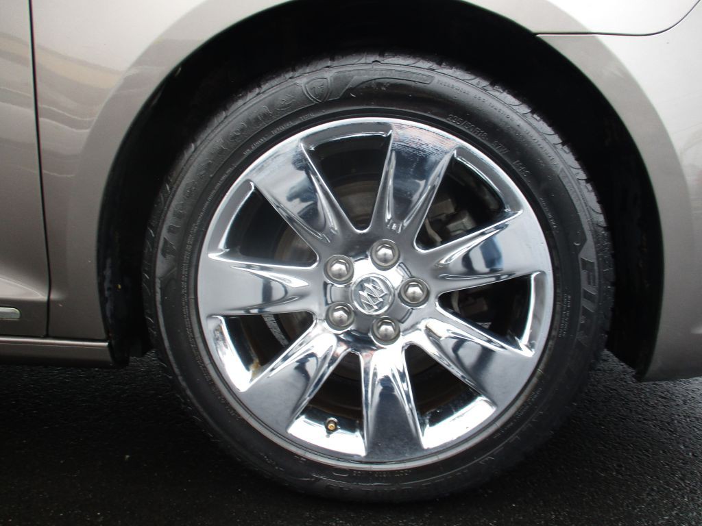 2010 Buick Lacrosse Image 23