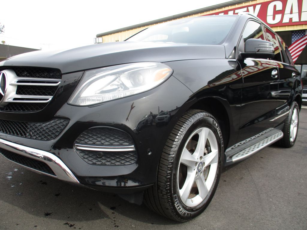 2016 Mercedes-Benz GLE-Class Image 9