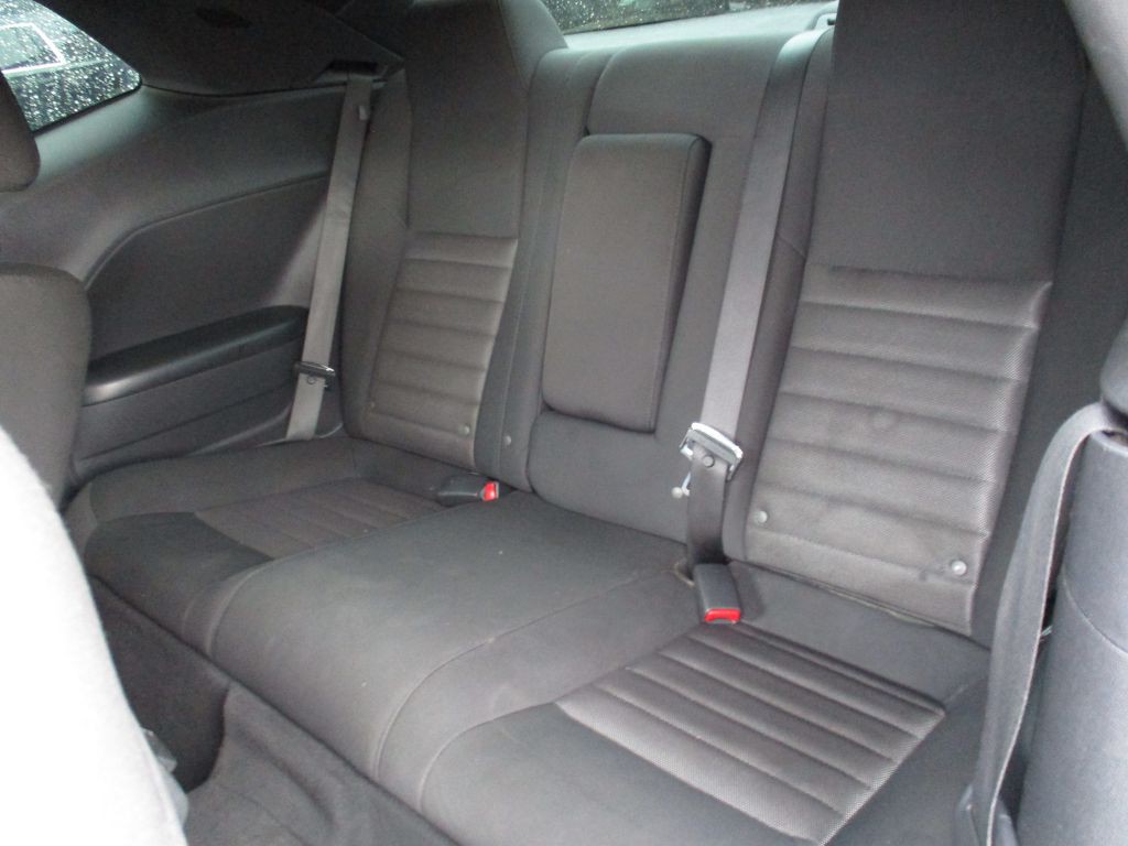 2010 Dodge Challenger Image 17