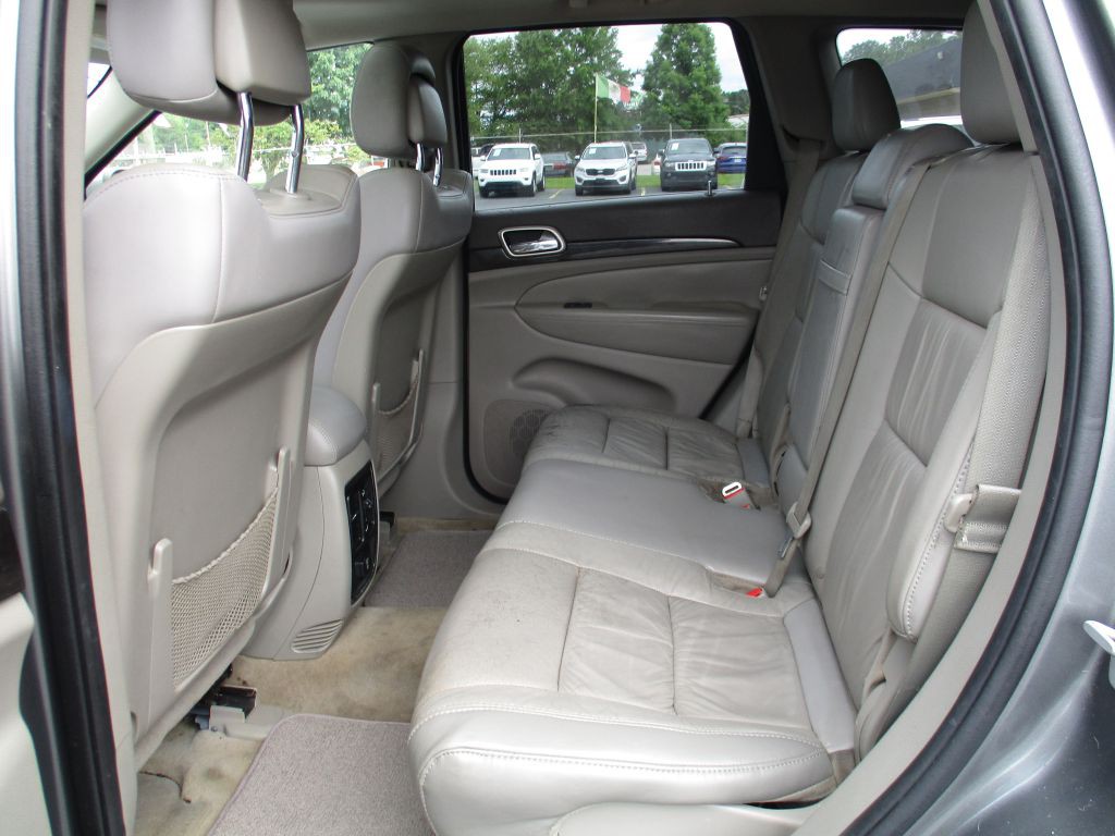 2012 Jeep Grand Cherokee Image 16