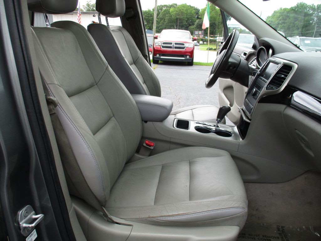 2012 Jeep Grand Cherokee Image 18