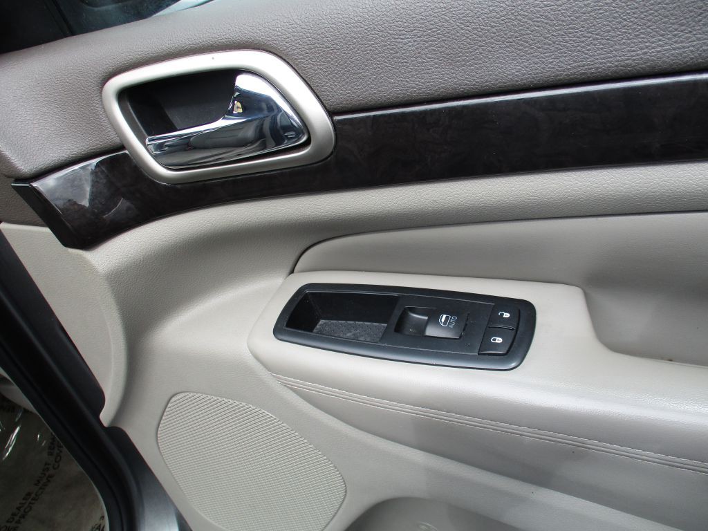 2012 Jeep Grand Cherokee Image 22