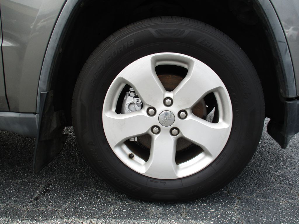 2012 Jeep Grand Cherokee Image 23