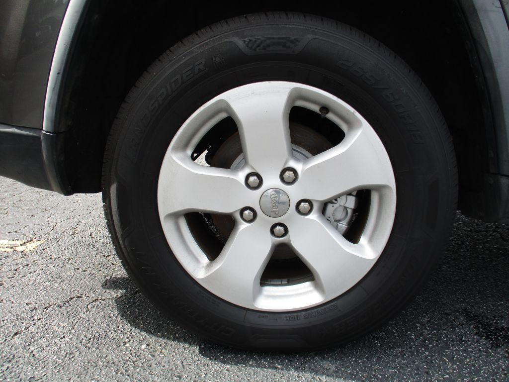 2012 Jeep Grand Cherokee Image 24