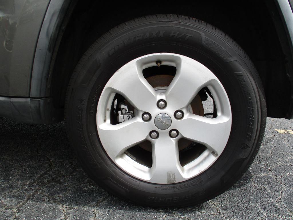 2012 Jeep Grand Cherokee Image 25