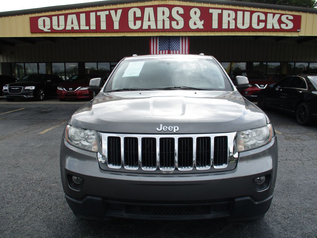 2012 Jeep Grand Cherokee Image 2