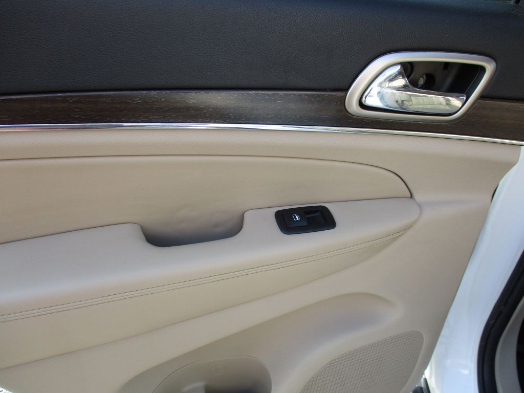 2014 Jeep Grand Cherokee Image 22