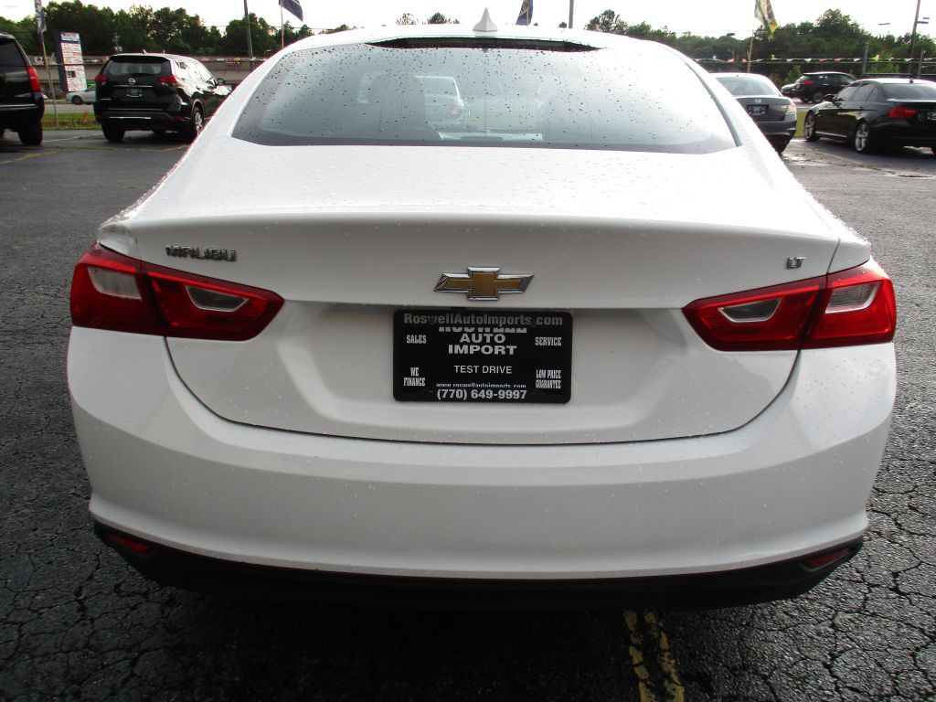 2016 Chevrolet Malibu Image 4
