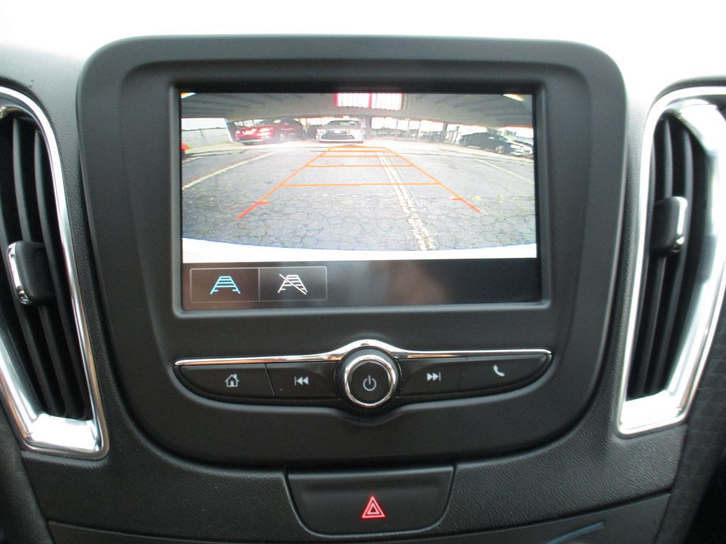 2016 Chevrolet Malibu Image 13