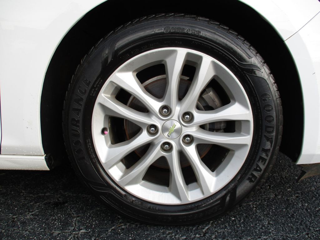 2016 Chevrolet Malibu Image 24