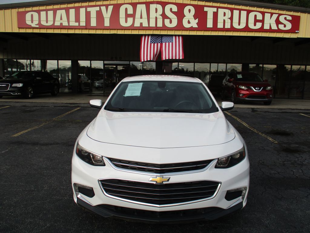 2016 Chevrolet Malibu Image 2