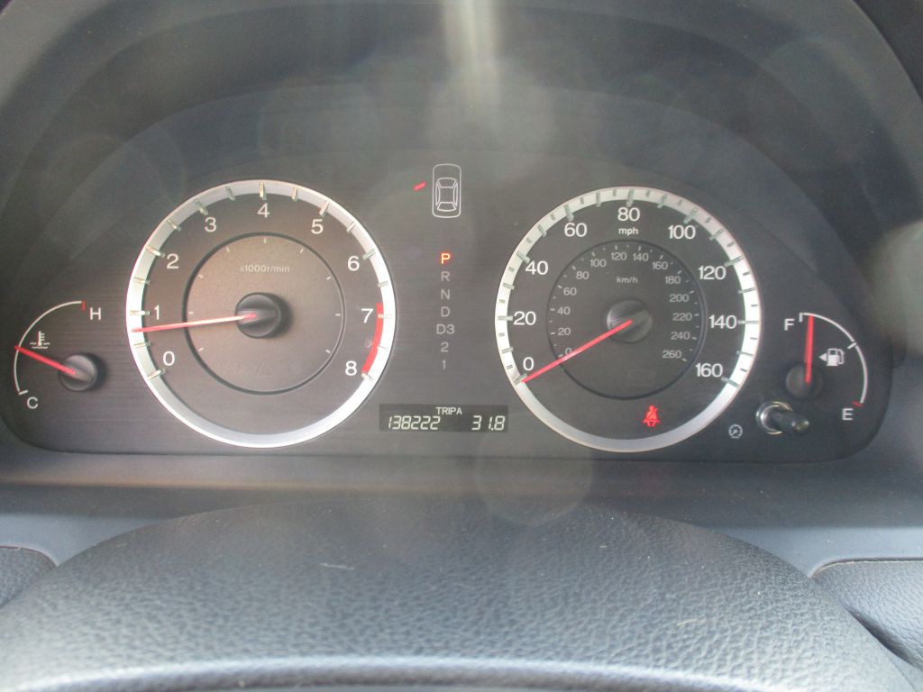 2009 Honda Accord Image 2