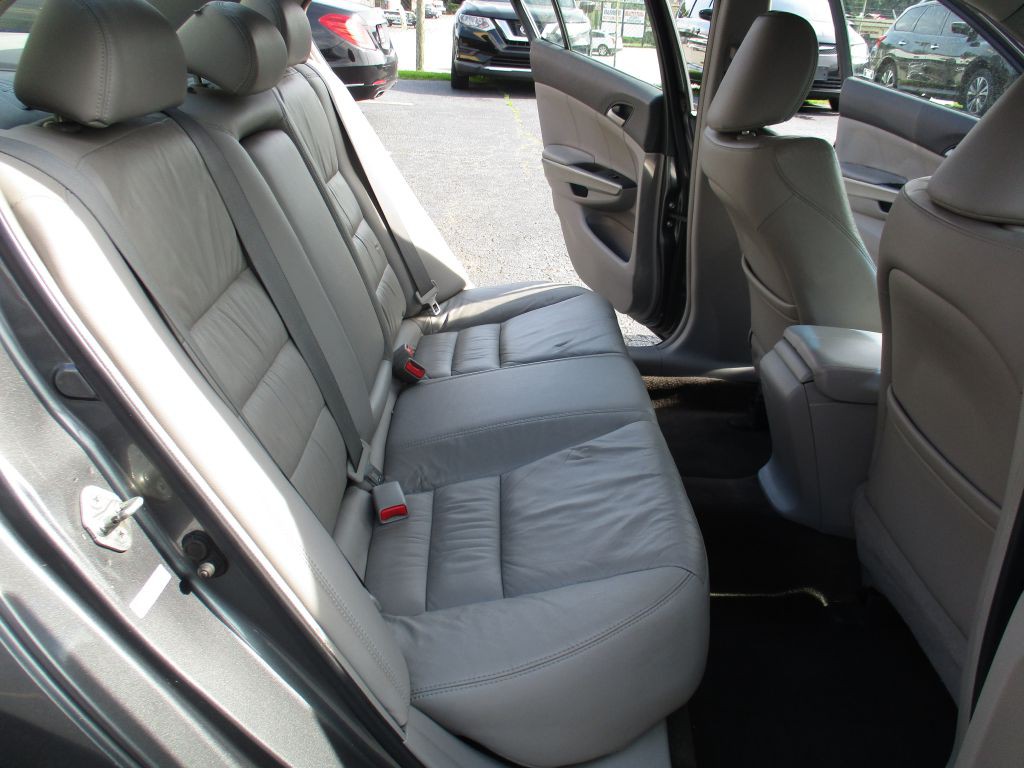 2009 Honda Accord Image 8