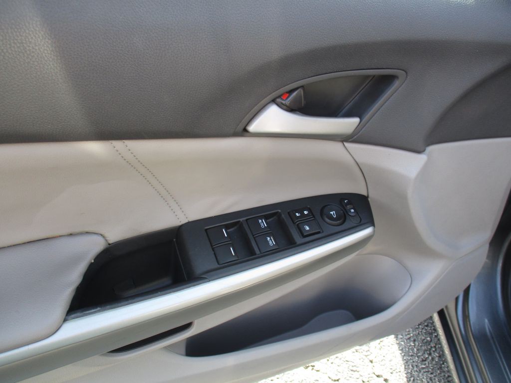 2009 Honda Accord Image 10