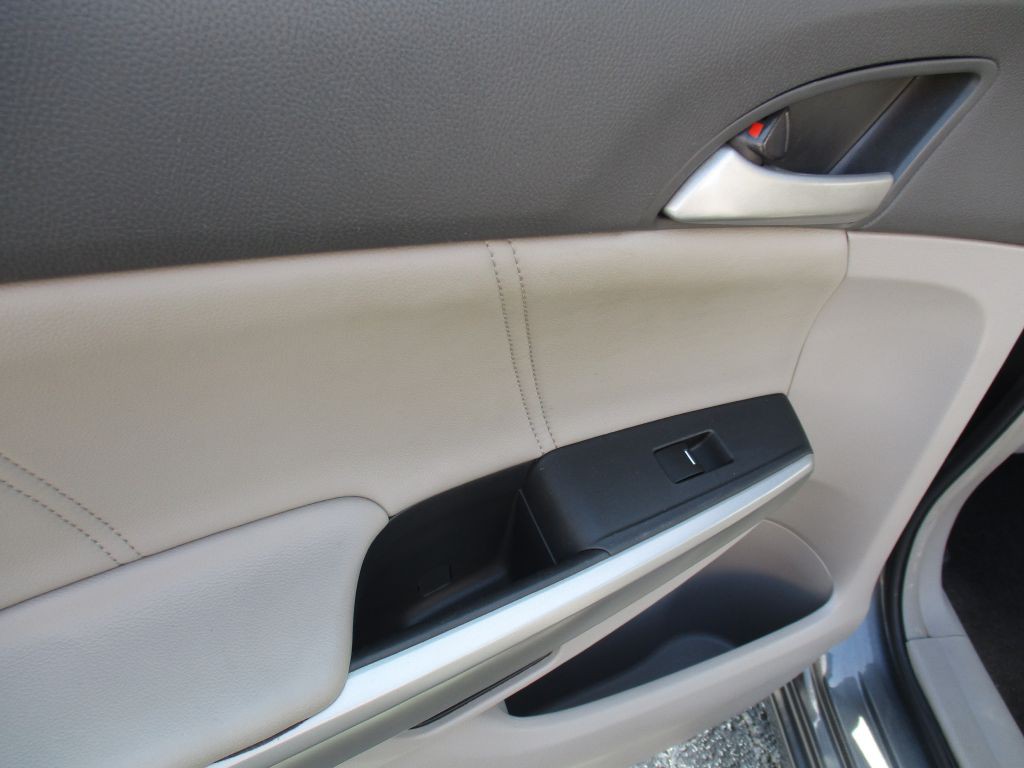 2009 Honda Accord Image 11