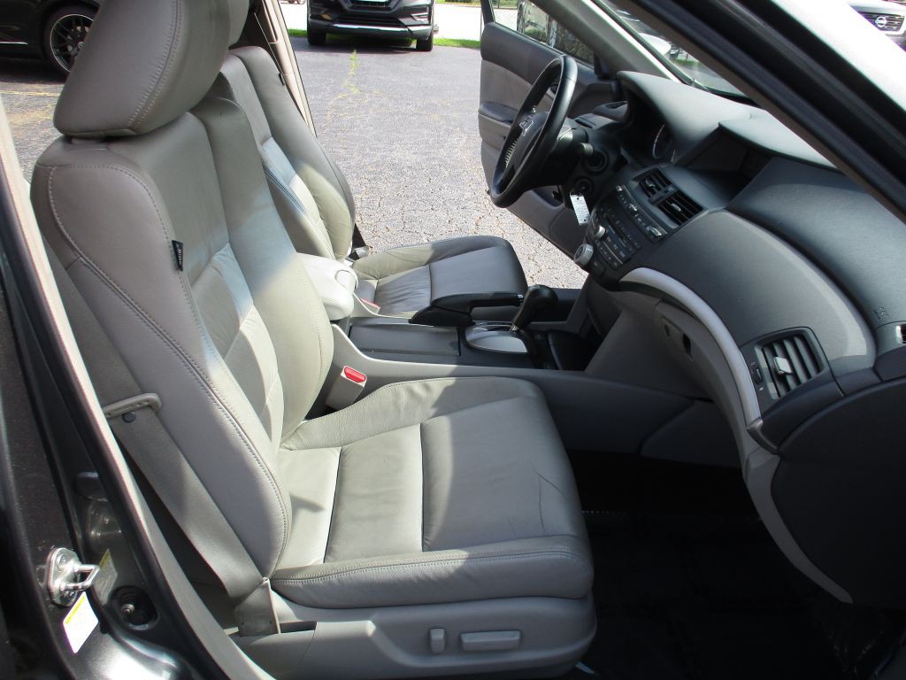 2009 Honda Accord Image 18