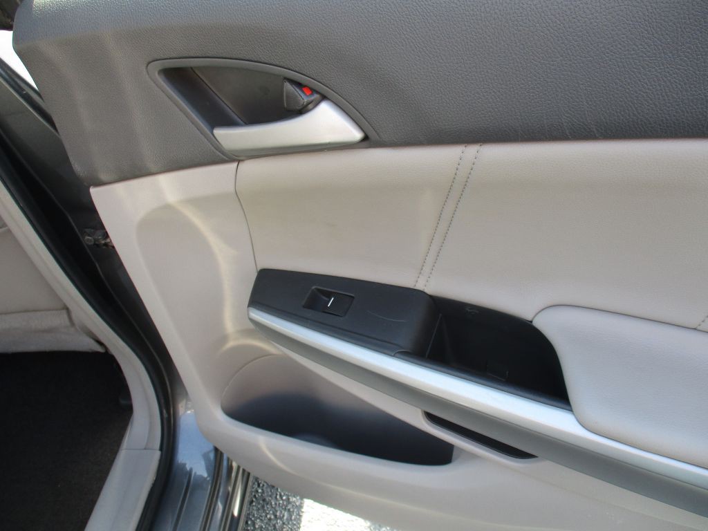 2009 Honda Accord Image 21