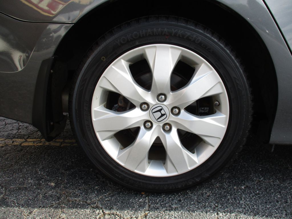 2009 Honda Accord Image 24