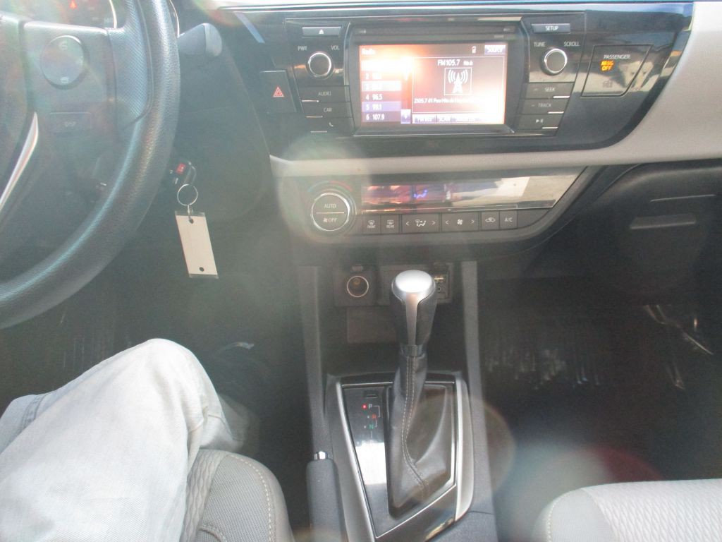 2014 Toyota Corolla Image 13