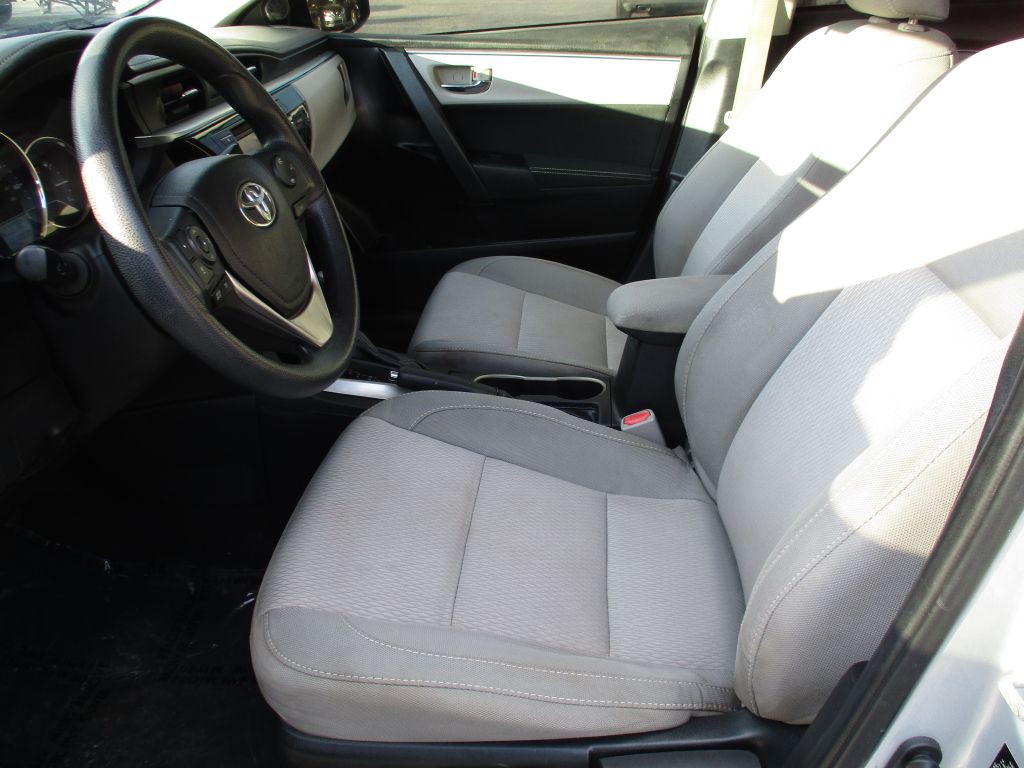 2014 Toyota Corolla Image 17