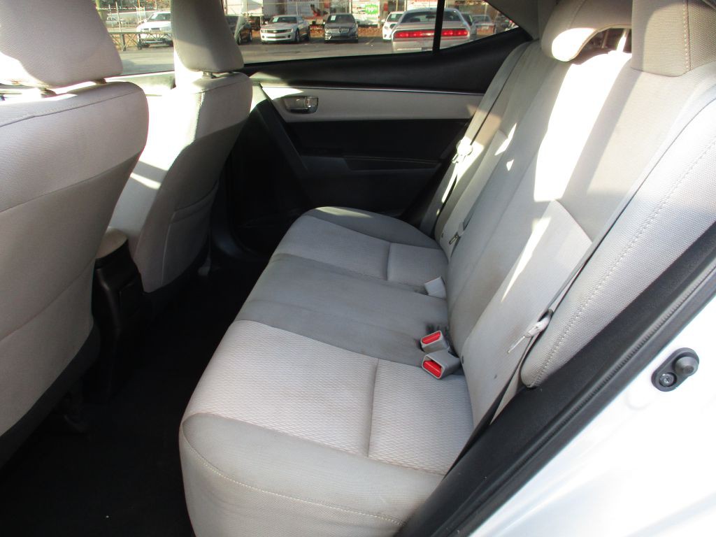 2014 Toyota Corolla Image 18