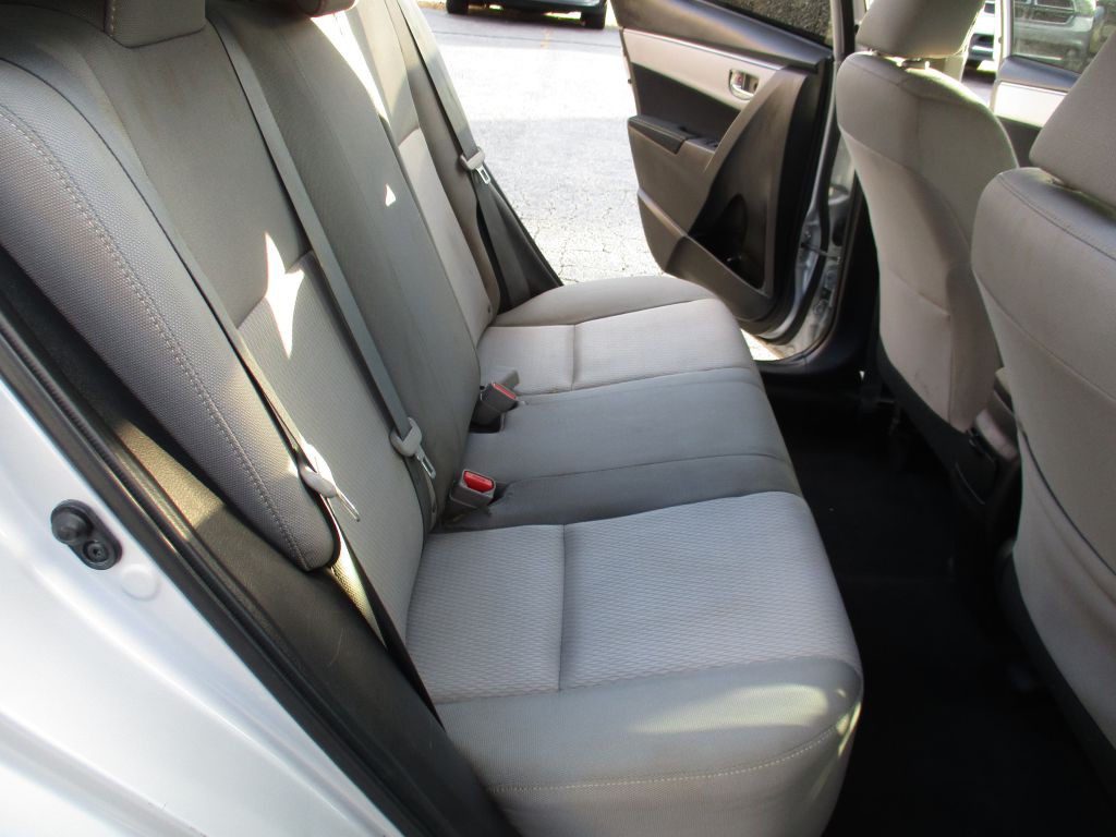 2014 Toyota Corolla Image 19