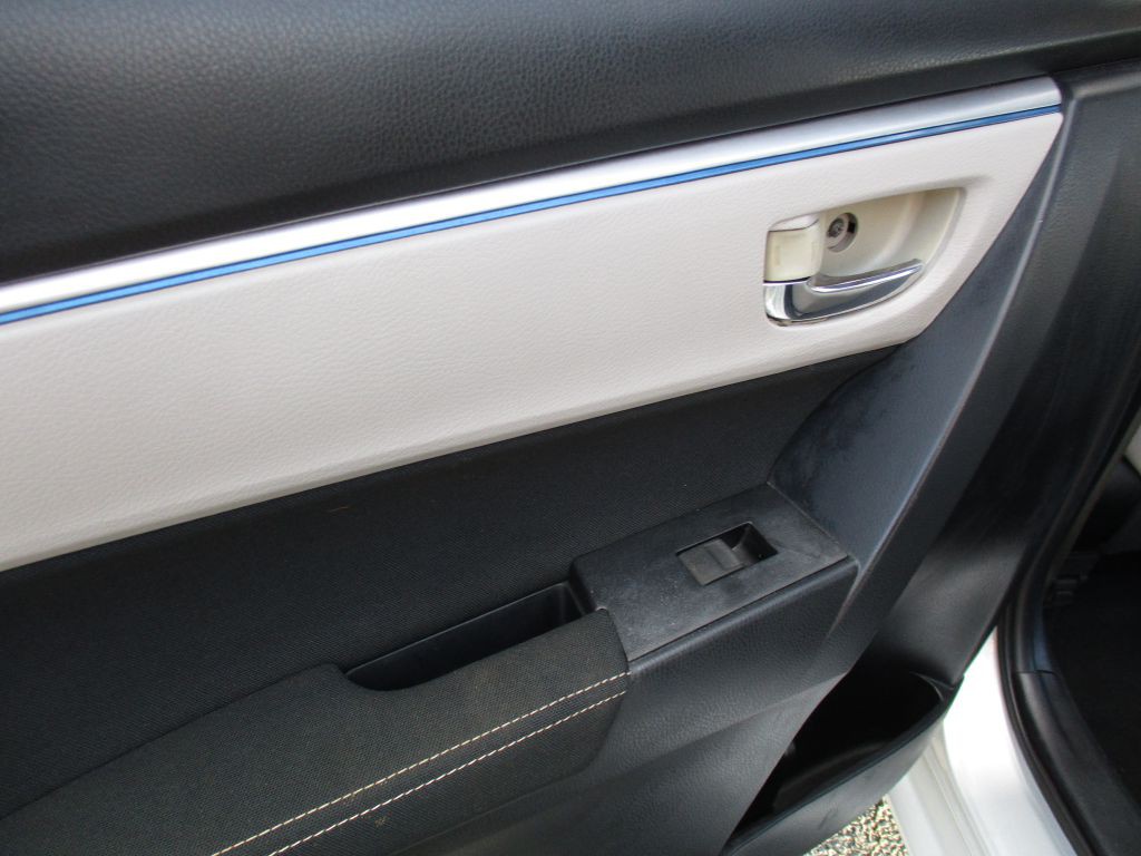 2014 Toyota Corolla Image 22