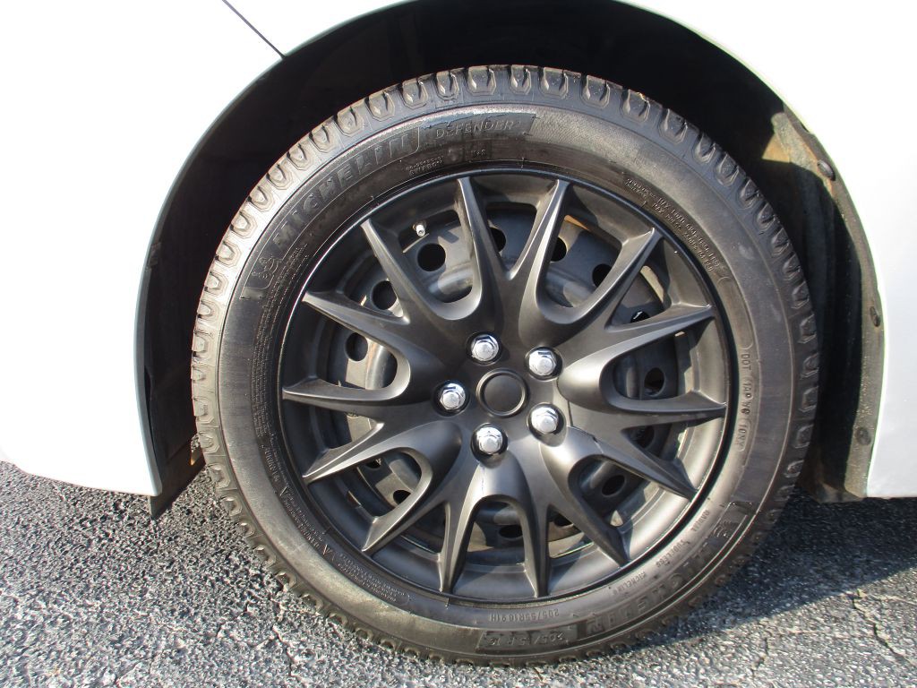 2014 Toyota Corolla Image 28