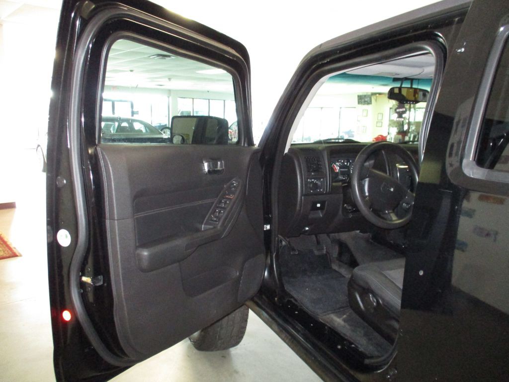 2007 HUMMER H3 Image 7