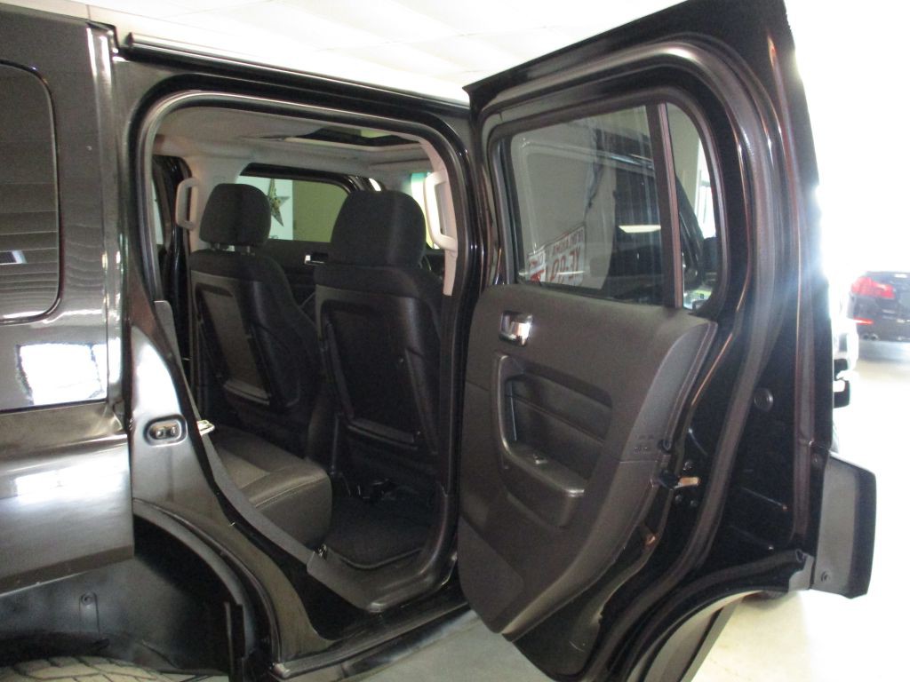 2007 HUMMER H3 Image 12