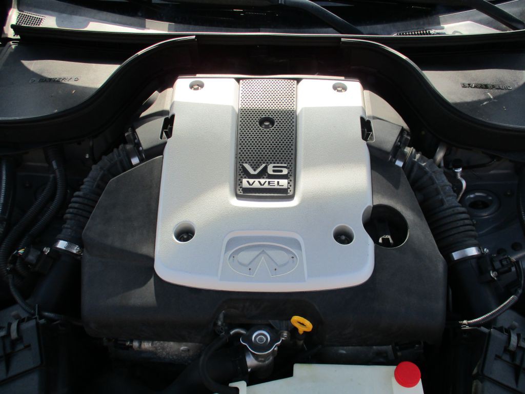 2009 INFINITI G37 Image 9