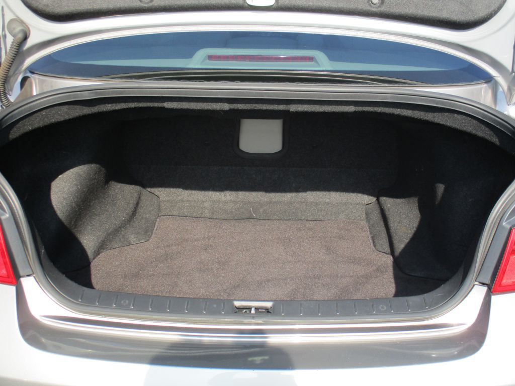 2009 INFINITI G37 Image 14