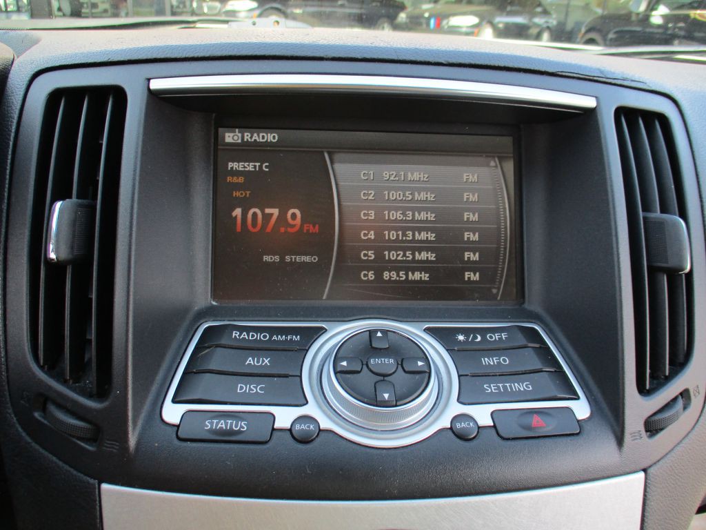 2009 INFINITI G37 Image 24