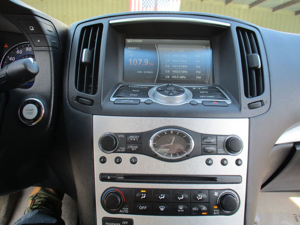 2009 INFINITI G37 Image 25